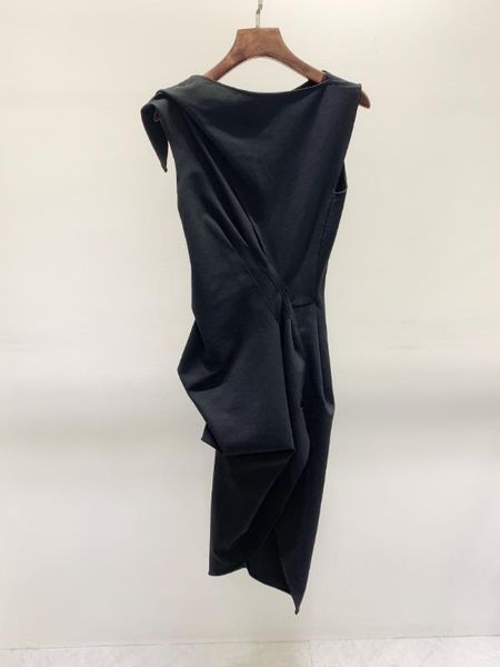 o214 unique slim dress special clipping, multiple folding, asymmetric design, Black;gray
o214 unique slim dress special clipping, multiple folding, asymmetric design, Black;gray