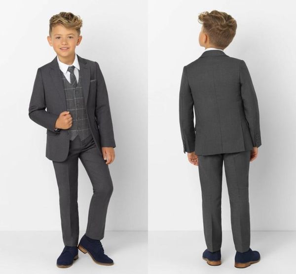 dark grey peaked lapel kids suits fashion children clothing set boy's formal prom suits 2020 (jacket+pants+tie+vest, Blue
dark grey peaked lapel kids suits fashion children clothing set boy's formal prom suits 2020 (jacket+pants+tie+vest, Blue