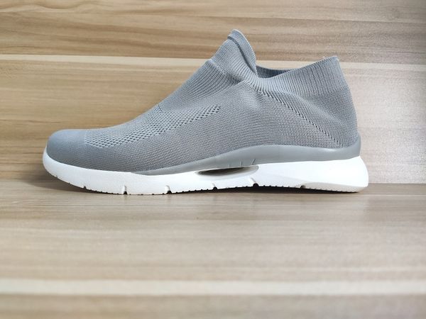 men running shoes grey white breathable runner outdoor jogging working trainer fashion sports sneakers size 40-45
men running shoes grey white breathable runner outdoor jogging working trainer fashion sports sneakers size 40-45