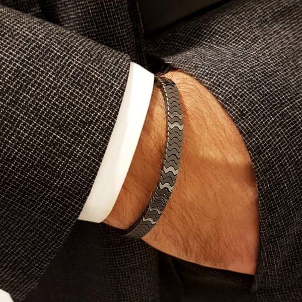 2019 new luxury wristband men bracelet irregular beads braided macrame adjustable charm bracelet for men jewelry pulsera hombres, Golden;silver
2019 new luxury wristband men bracelet irregular beads braided macrame adjustable charm bracelet for men jewelry pulsera hombres, Golden;silver
