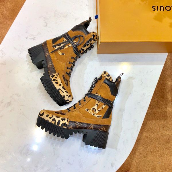 high-heeled martin boots winter thick with women's shoes fashion luxury desert boots leather luxury high-heeled boots large 35-42, Black
high-heeled martin boots winter thick with women's shoes fashion luxury desert boots leather luxury high-heeled boots large 35-42, Black