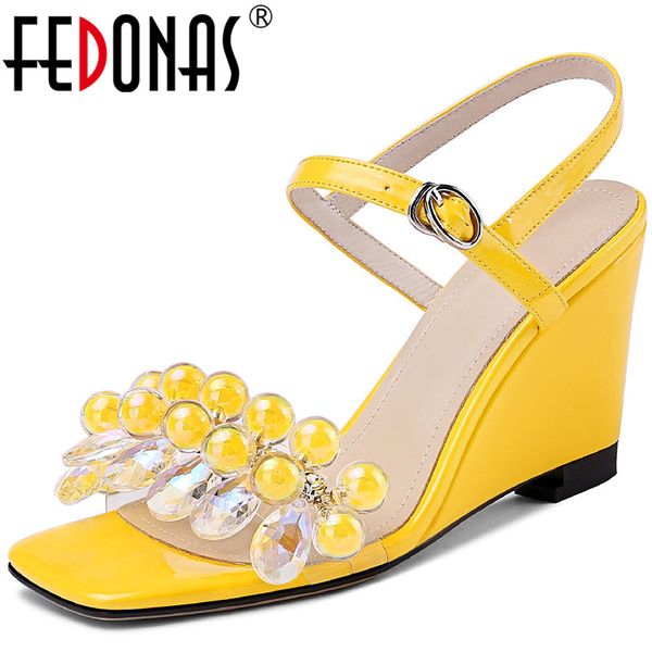 fedonas wedge slip on women pumps cow patent leather high heels sandals round toe new sandals prom office lady 2020 shoes woman, Black
fedonas wedge slip on women pumps cow patent leather high heels sandals round toe new sandals prom office lady 2020 shoes woman, Black
