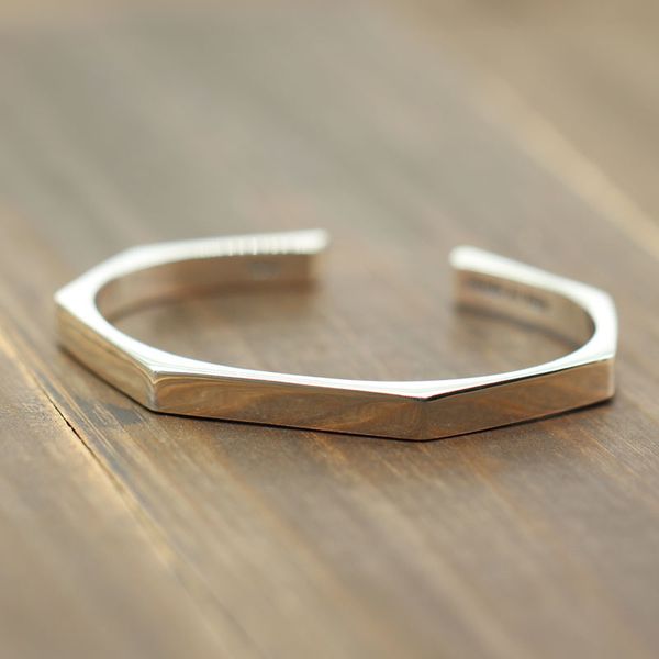 pure silver 925 retro chaozhou people with smooth open bracelets simple atmospheric bracelets for men and women, Black
pure silver 925 retro chaozhou people with smooth open bracelets simple atmospheric bracelets for men and women, Black