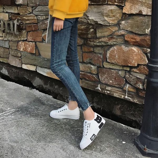 2020 fashion women shoes women flats canvas shoes platform sneakers women lace up cartoon cat ladies board shoes white female, Black
2020 fashion women shoes women flats canvas shoes platform sneakers women lace up cartoon cat ladies board shoes white female, Black