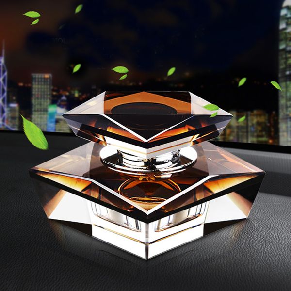 a type of high-grade crystal perfume products in car perfume car accessories decoration
a type of high-grade crystal perfume products in car perfume car accessories decoration