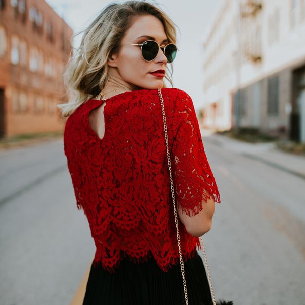 2019new blouse women lace sleeve shirt women loose shirt fashion casual clothing ladies short eajer, Black
2019new blouse women lace sleeve shirt women loose shirt fashion casual clothing ladies short eajer, Black