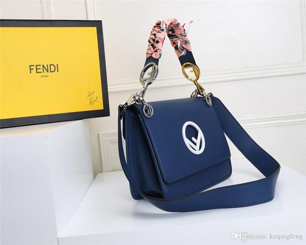 21fw fashion женщина сцепление messnger сумка design девочек плечо сумка диагональ pu кожа lady handbags vintage малого messnger bag 1111
21fw fashion женщина сцепление messnger сумка design девочек плечо сумка диагональ pu кожа lady handbags vintage малого messnger bag 1111