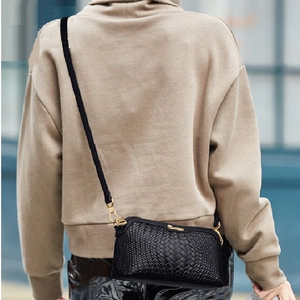 zooler new crossbody bag type women famous brands genuine leather handbag woman messenger bags purses bolsa feminina yc208
zooler new crossbody bag type women famous brands genuine leather handbag woman messenger bags purses bolsa feminina yc208