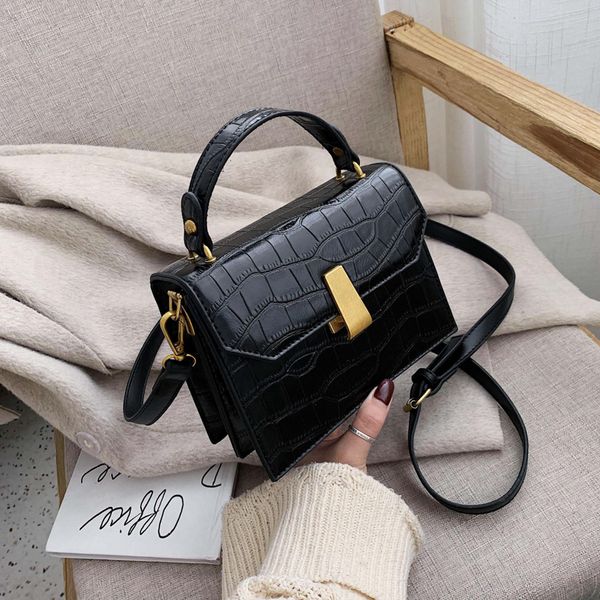 stone pattern pu leather messenger bag women's 2019 retro designer mini shoulder messenger bag ladies handbags and wallets
stone pattern pu leather messenger bag women's 2019 retro designer mini shoulder messenger bag ladies handbags and wallets