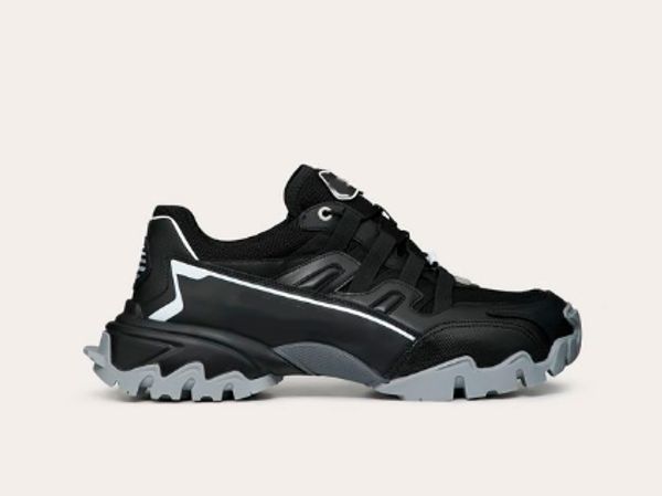 classic men women climber sneakers in fabric real leather 13 colors vlogo rubber sole luxury designer shoes with, Black
classic men women climber sneakers in fabric real leather 13 colors vlogo rubber sole luxury designer shoes with, Black