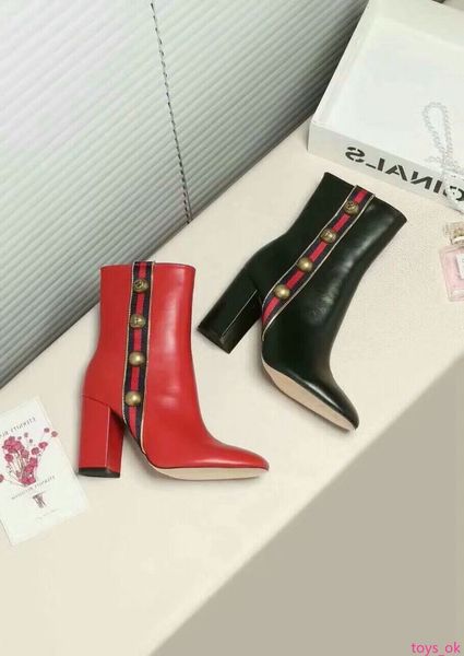 2019 новый высокое качество письмо ленты вышивка bee заклепки высокий каблук короткие сапоги коровьей кожи женщина вскользь ботинки с коробк
2019 новый высокое качество письмо ленты вышивка bee заклепки высокий каблук короткие сапоги коровьей кожи женщина вскользь ботинки с коробк