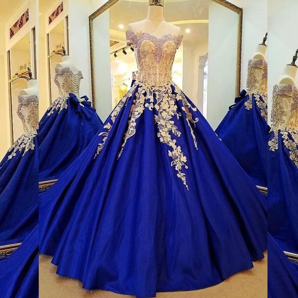 2020 luxury gold applique lace royal blue ball gown evening quinceanera dresses off the shoulder corset plus size formal party dress, Blue;red
2020 luxury gold applique lace royal blue ball gown evening quinceanera dresses off the shoulder corset plus size formal party dress, Blue;red
