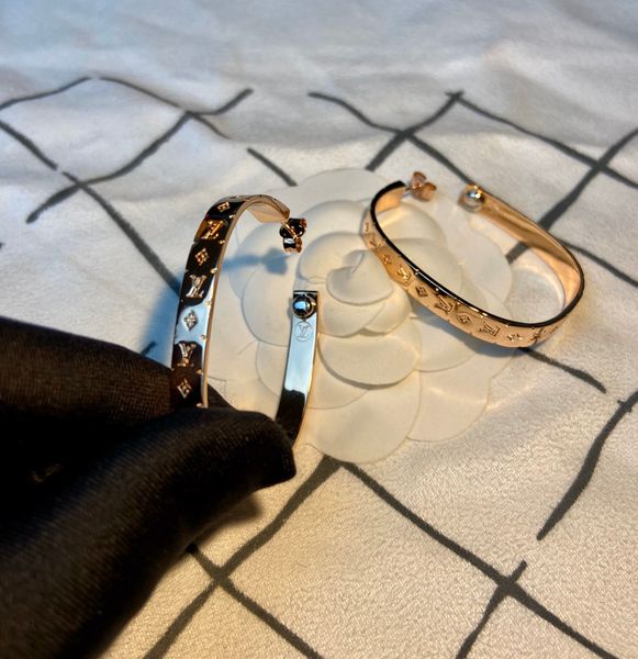 luxury jewelry designer earrings 18k gold luxury stud women designer dangle tassel earrings crystal circle pendant loius vutton earrings, Silver
luxury jewelry designer earrings 18k gold luxury stud women designer dangle tassel earrings crystal circle pendant loius vutton earrings, Silver