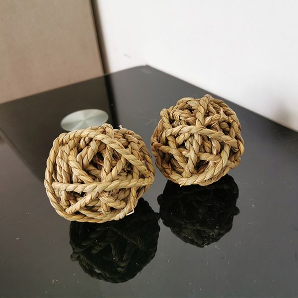 durable small pet toy hamster rabbit grass ball chew toy teeth cleaning toys 7cm diameter grass ball pet suplies
durable small pet toy hamster rabbit grass ball chew toy teeth cleaning toys 7cm diameter grass ball pet suplies