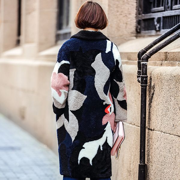 european american real fur coat natural fur one outerwear genuine sheep shearing coats long women's winter jacket bl7334, Black
european american real fur coat natural fur one outerwear genuine sheep shearing coats long women's winter jacket bl7334, Black