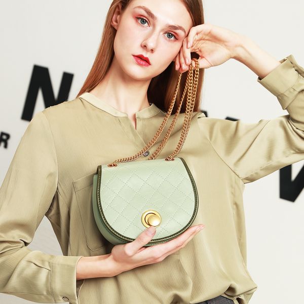 new women's designer luxury handbags purses leather rhombus chain messenger bag wild shoulder bag leather small square bag 9038
new women's designer luxury handbags purses leather rhombus chain messenger bag wild shoulder bag leather small square bag 9038