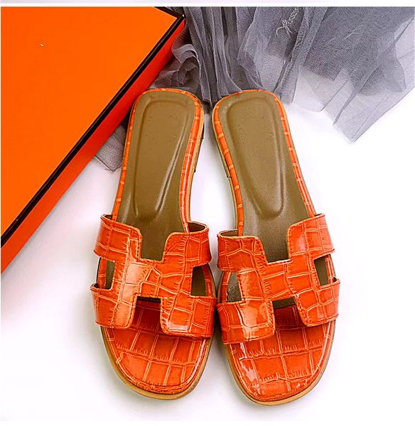 Brands Genuine Leather sandals Women Alligator cut out summer beach sandals Fashion women holiday flip flop slippers
Brands Genuine Leather sandals Women Alligator cut out summer beach sandals Fashion women holiday flip flop slippers