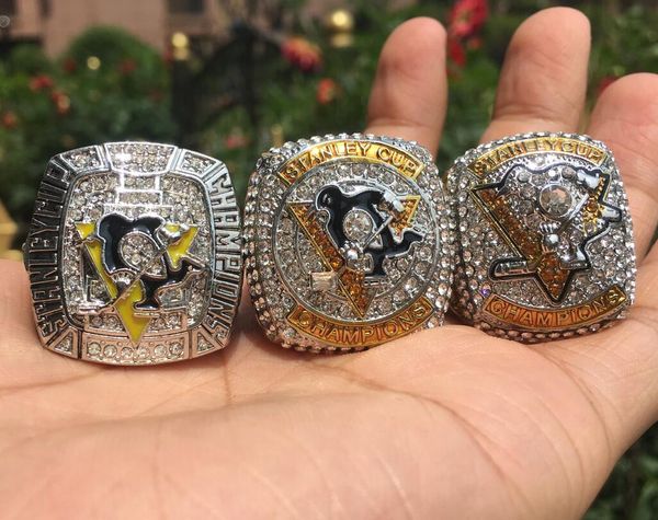 3pcs 2009 2016 2017 pittsburgh penguins crosby stanley cup championship ring set with wooden box souvenir fan gift wholesale 2019 2020, Golden;silver
3pcs 2009 2016 2017 pittsburgh penguins crosby stanley cup championship ring set with wooden box souvenir fan gift wholesale 2019 2020, Golden;silver