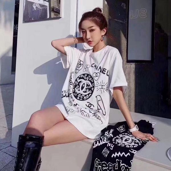 the new cotton fabric is soft and breathable, and the web celebrity t-shirt with camellias is round neck and short sleeves
the new cotton fabric is soft and breathable, and the web celebrity t-shirt with camellias is round neck and short sleeves