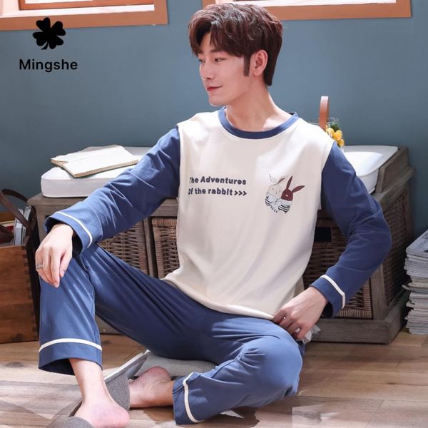 autumn and winter large size men's pajamas set cotton men's pajamas long-sleeved suit jacket +casual pants 2019 new home service, Black;brown
autumn and winter large size men's pajamas set cotton men's pajamas long-sleeved suit jacket +casual pants 2019 new home service, Black;brown