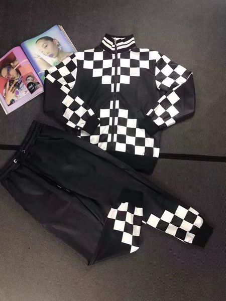 2019 new classic women sweatsuit grid letter printing long sleeve casual sports leisure tracksuit fashion stand collar ladies suit size s-l, Gray
2019 new classic women sweatsuit grid letter printing long sleeve casual sports leisure tracksuit fashion stand collar ladies suit size s-l, Gray