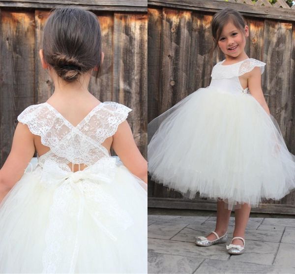 2019 cute ball gown girls holy communion dresses lace tulle jewel neck criss cross back bow sash short kids party gowns, White
2019 cute ball gown girls holy communion dresses lace tulle jewel neck criss cross back bow sash short kids party gowns, White
