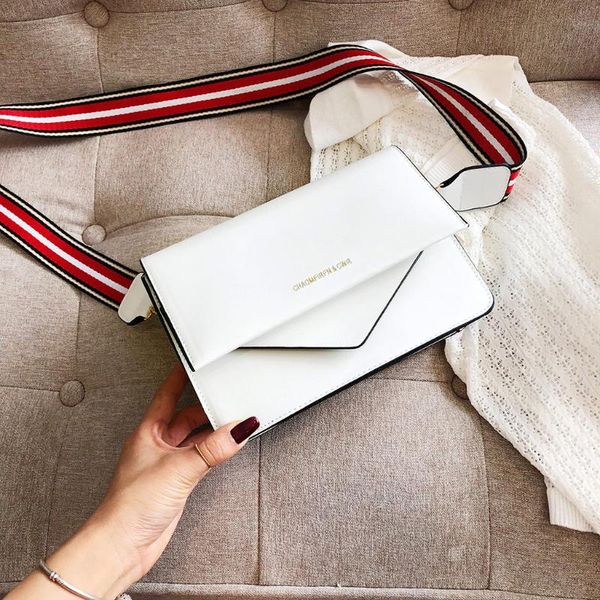 дикая кожа crossbody сумки для девочек двойной плечо маленькая квадратная сумка телефон карман сплошной цвет сумка bolsa feminina
дикая кожа crossbody сумки для девочек двойной плечо маленькая квадратная сумка телефон карман сплошной цвет сумка bolsa feminina