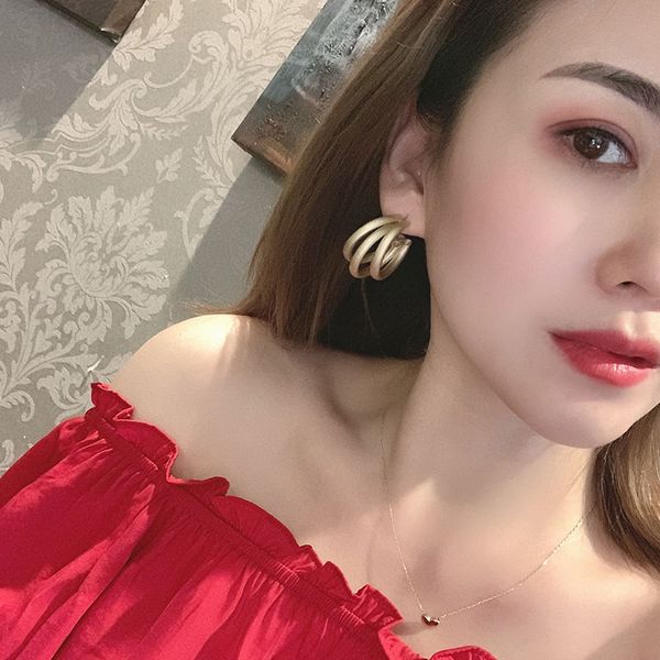 european and american exaggerated famous niche design round ring earrings girls metal retro round ring earrings earrings, Silver
european and american exaggerated famous niche design round ring earrings girls metal retro round ring earrings earrings, Silver