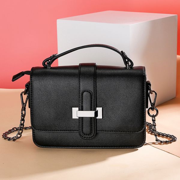spring 2019 new leisure woman pu bag small square bag pure color chain euramerican restoration style small chain
spring 2019 new leisure woman pu bag small square bag pure color chain euramerican restoration style small chain