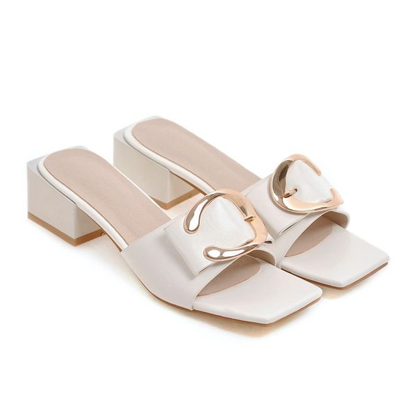 b2-14 size 34-43 ladies concise metal decoration slippers female summer slides woman thick heels shoes women fashion party shoe, Black
b2-14 size 34-43 ladies concise metal decoration slippers female summer slides woman thick heels shoes women fashion party shoe, Black