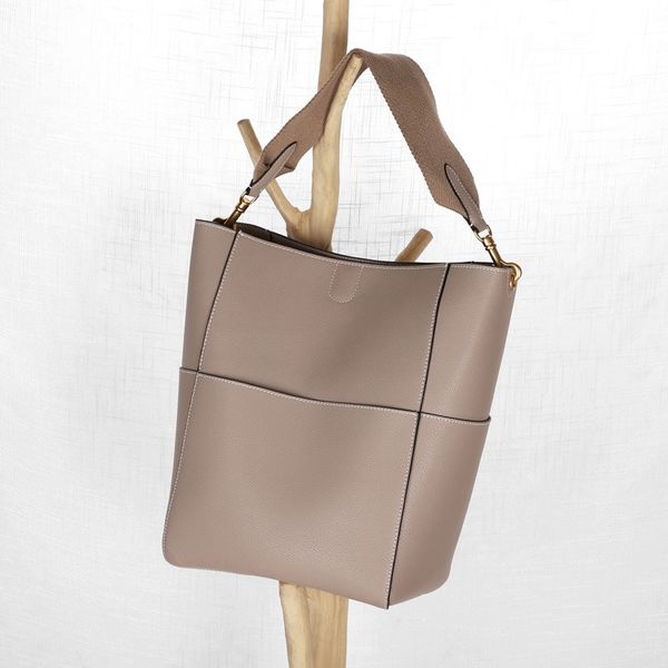 2020 korean genuine leather women's bag women's shoulder bag open handbag large capacity messenger
2020 korean genuine leather women's bag women's shoulder bag open handbag large capacity messenger