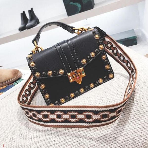 handbag women bag designer bags women bag sac a main femme bolsos mujer shoulder bag small size artwork cow/5 ph-rg9121012
handbag women bag designer bags women bag sac a main femme bolsos mujer shoulder bag small size artwork cow/5 ph-rg9121012