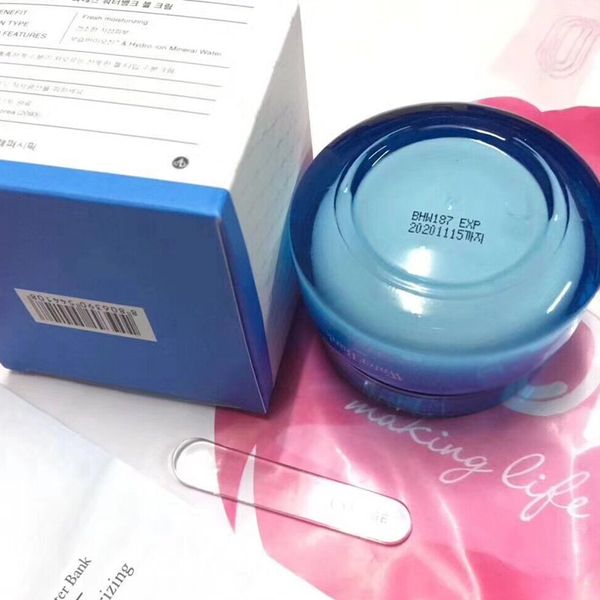 2019 new laneige moisturizing water bank gel cream mineral water day night cream 50ml
2019 new laneige moisturizing water bank gel cream mineral water day night cream 50ml