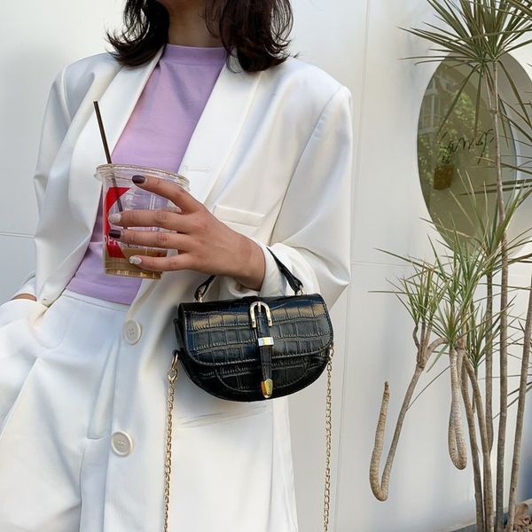 2020 new women's shoulder bag korean version of the new fashion chain shoulder messenger bag simple texture saddle
2020 new women's shoulder bag korean version of the new fashion chain shoulder messenger bag simple texture saddle