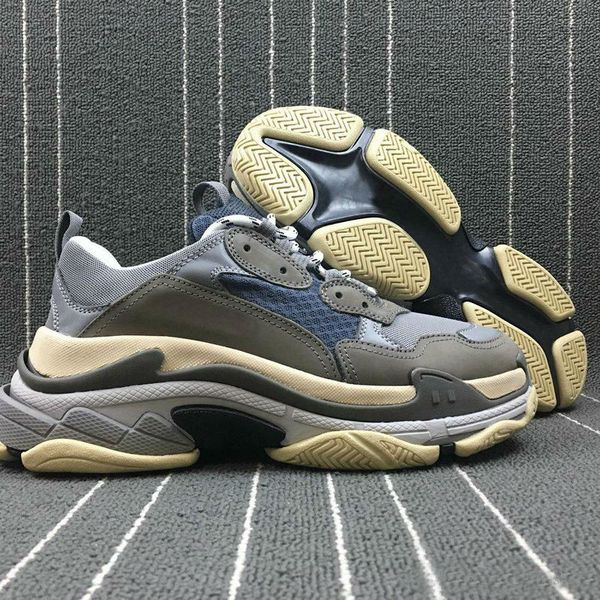 2019 new paris triple-s designer shoes low platform sneakers triple s mens casual women designer casual sports trainers
2019 new paris triple-s designer shoes low platform sneakers triple s mens casual women designer casual sports trainers