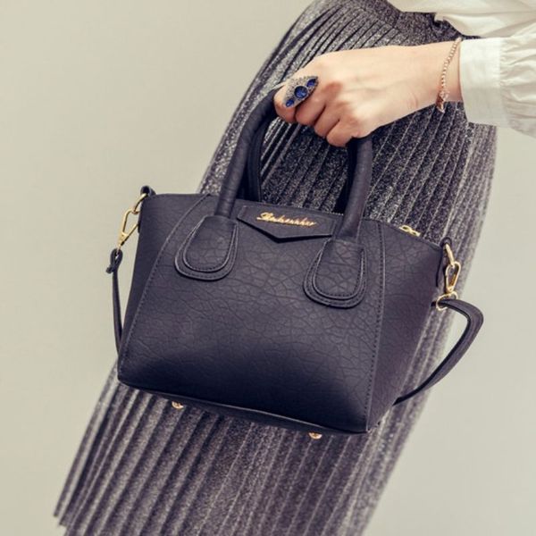new women crossbody bag causal female small messenger bag fashion pu leather ladies shoulder bags mini smiling handbag
new women crossbody bag causal female small messenger bag fashion pu leather ladies shoulder bags mini smiling handbag