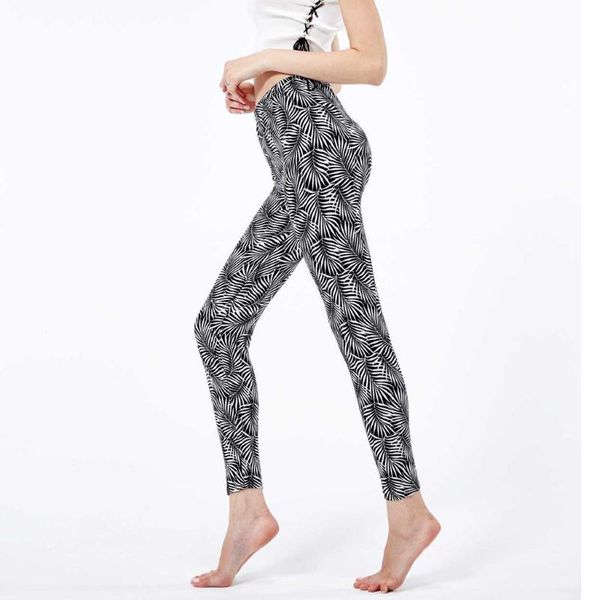 2020 fashion tight sports strethcy fitness leggings yoga long pants high waist printed running women's casual deportiva de mujer, White;red
2020 fashion tight sports strethcy fitness leggings yoga long pants high waist printed running women's casual deportiva de mujer, White;red