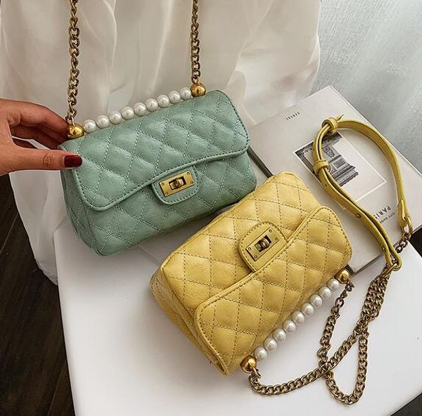 est brand ladies fashion diamond check stitch shoulder bag designer pearl chain small square bag mini phone coin purse ing
est brand ladies fashion diamond check stitch shoulder bag designer pearl chain small square bag mini phone coin purse ing