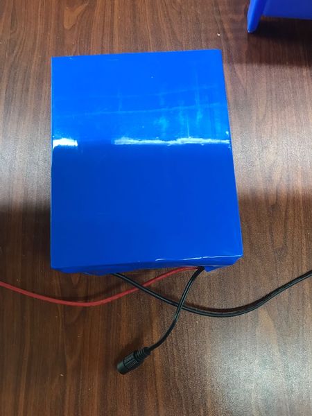 the new 36v20ah 800w large capacity battery pack is suitable for the electric scooter mountain bike electric vehicle refitting high power
the new 36v20ah 800w large capacity battery pack is suitable for the electric scooter mountain bike electric vehicle refitting high power