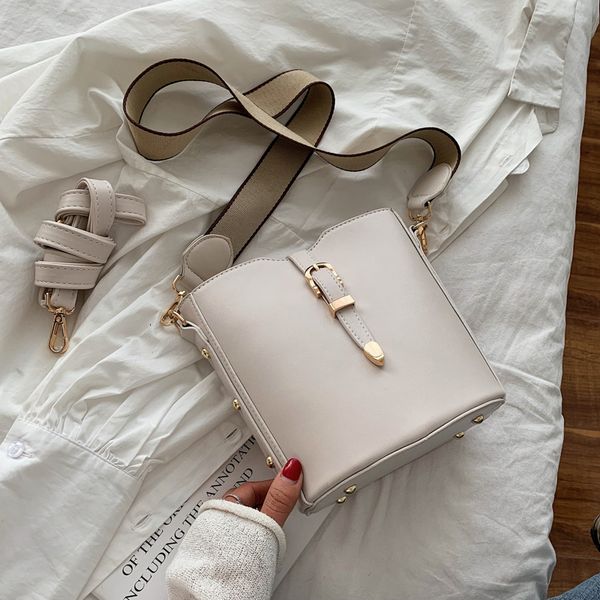 solid color bucket bags for women 2020 quality handbags lady fashion shoulder crossbody messenger bag hand bag
solid color bucket bags for women 2020 quality handbags lady fashion shoulder crossbody messenger bag hand bag