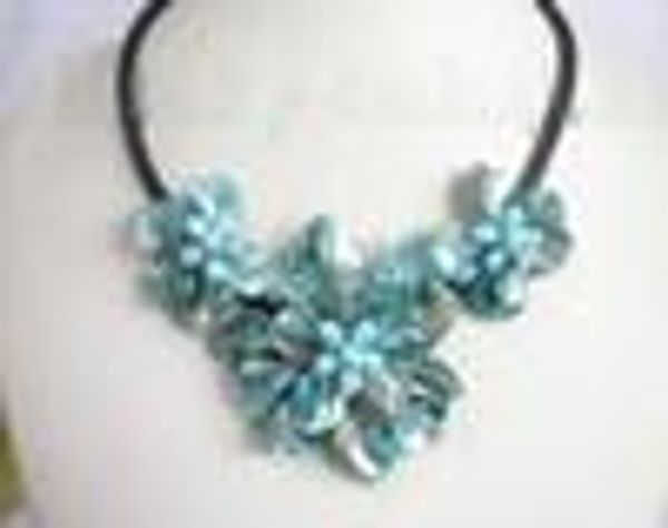 @@> baroque bloom sky blue pearls choker leather necklace ^^^@^noble style natural fine jewe && gray shell clasp, Black
@@> baroque bloom sky blue pearls choker leather necklace ^^^@^noble style natural fine jewe && gray shell clasp, Black