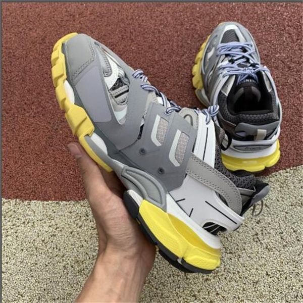 new fashion paris track air mattress grayish yellow vintage daddy shoes sneaker for men and women
new fashion paris track air mattress grayish yellow vintage daddy shoes sneaker for men and women