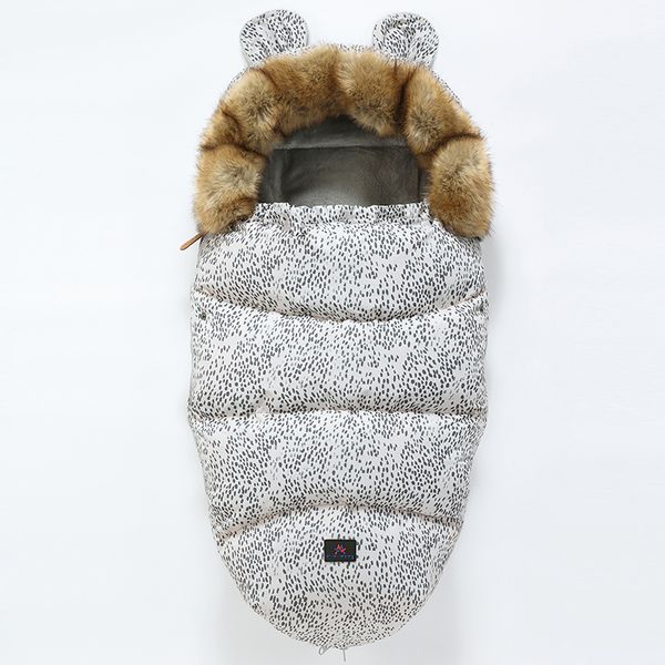 newborns footmuff yoya plus vovo yuyu baby stroller sleeping bag spring winter warm sleepsacks robe infant wheelchair envelopes 
newborns footmuff yoya plus vovo yuyu baby stroller sleeping bag spring winter warm sleepsacks robe infant wheelchair envelopes