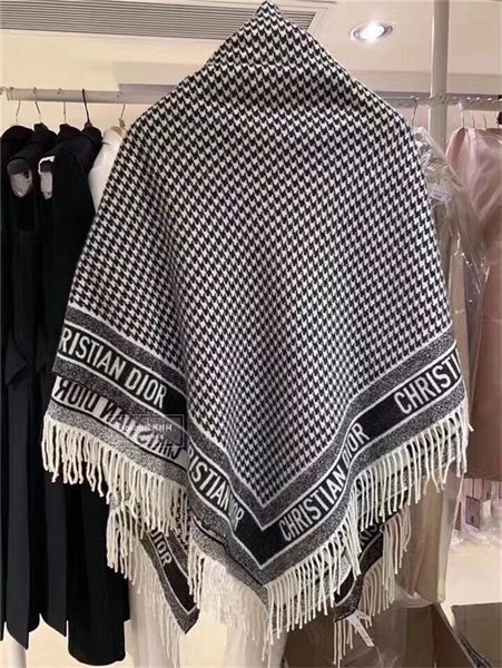 cashmere blended scarf women autumn and winter shawl fashionable scarves long double-sided classic grid printing shawl, Blue;gray 
cashmere blended scarf women autumn and winter shawl fashionable scarves long double-sided classic grid printing shawl, Blue;gray