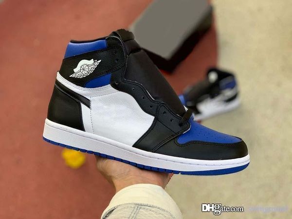 new air authentic 1 high og retro game royal basketball shoes black toe 1s men sports sneakers with original box
new air authentic 1 high og retro game royal basketball shoes black toe 1s men sports sneakers with original box
