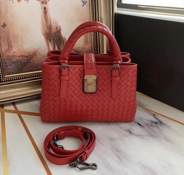 amazing quality wholesale small genuine leather roma bag handle bag fashion handbag crochet women's shoulder bags designer
amazing quality wholesale small genuine leather roma bag handle bag fashion handbag crochet women's shoulder bags designer