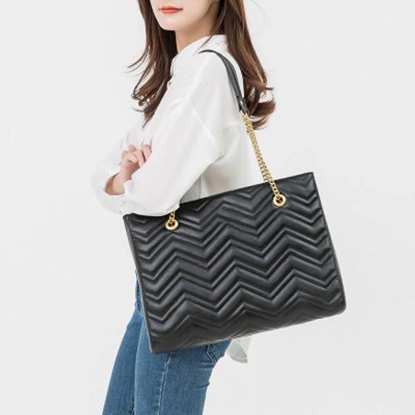 womens handbag winter hand shoulder bag brand bag cci fashion rhombic chain big bag luxury large capacity business handbag
womens handbag winter hand shoulder bag brand bag cci fashion rhombic chain big bag luxury large capacity business handbag