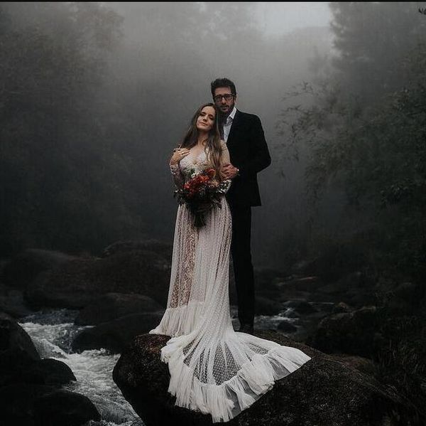 elegant v neck lace appliques bohemian wedding dresses with long sleeves backless sweep train boho beach country bridal gowns plus size, White
elegant v neck lace appliques bohemian wedding dresses with long sleeves backless sweep train boho beach country bridal gowns plus size, White