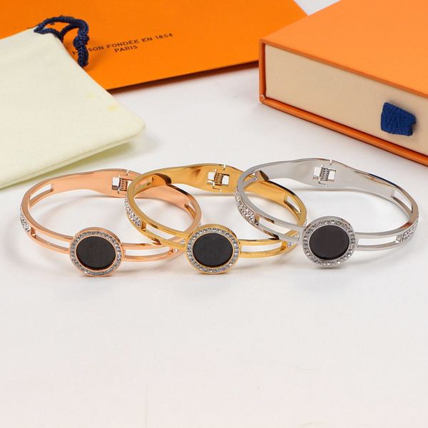 luxury designer jewelry women bracelets round diamond letters bracelet rose gold design wear lady gift bijoux de créateurs de luxe, Black 
luxury designer jewelry women bracelets round diamond letters bracelet rose gold design wear lady gift bijoux de créateurs de luxe, Black