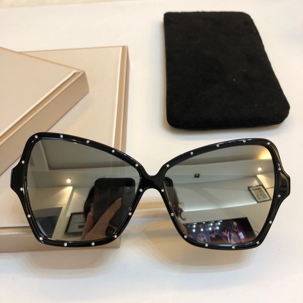 new fashion 4s066 sunglasses for women brand deisnger glasses uv400 lens summer style coating mirror lens women sunglasses with original box, White;black
new fashion 4s066 sunglasses for women brand deisnger glasses uv400 lens summer style coating mirror lens women sunglasses with original box, White;black